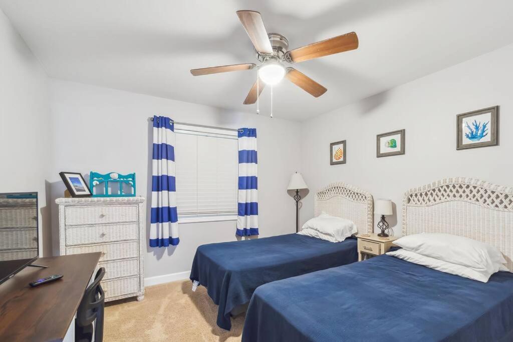 Right Across Beach Pool View Private Balcony By Zen Living Short Term Rental Myrtle Beach Extérieur photo